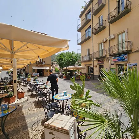 Kefale - Di Charme Nel Cuore Di * Cefalu